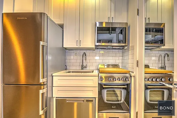 Rented by Bond New York | media 7