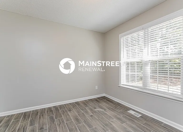 6408 Silver Spring Ct — Photo 10