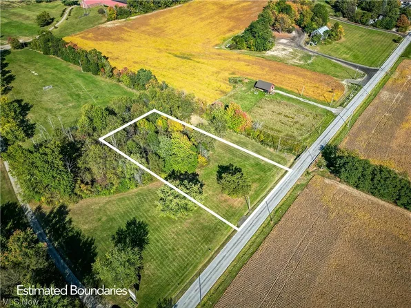 Prairie College St SW, Canton, OH 44706