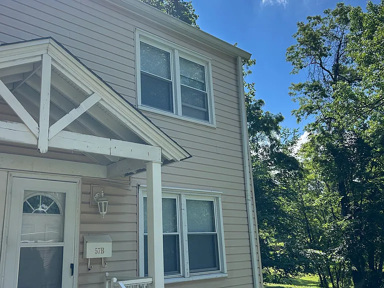 100-57B Midland Hts — Photo 1