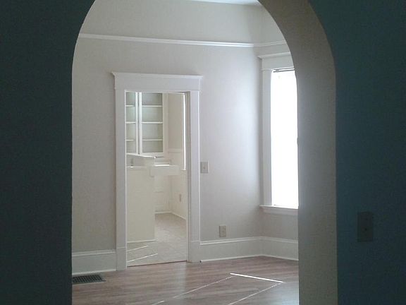 Dining Room Entry