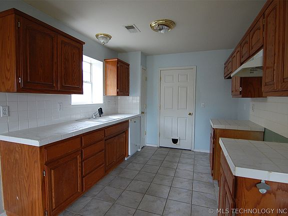 4th image of 1383 E 138th Pl