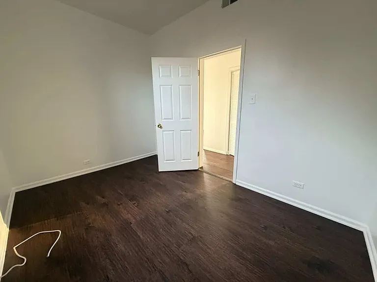 5720 W Cermak Rd #2F — Photo 8