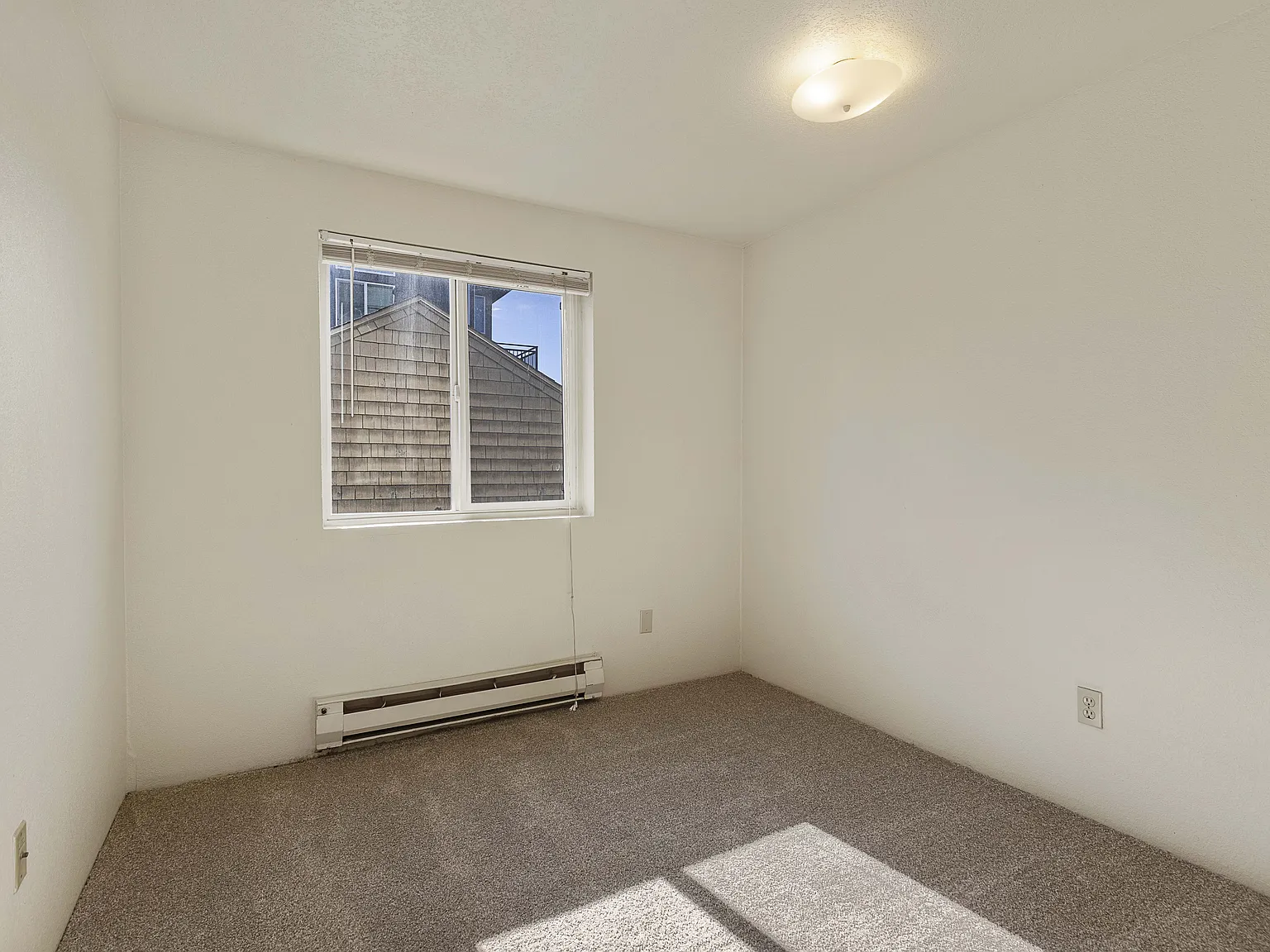 Dry Creek Apartments — Photo 2