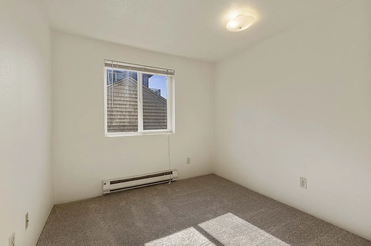 Building Photo - Dry Creek Apartments