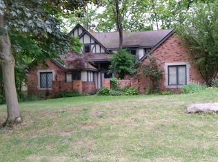 6104 Dunmore Dr, West Bloomfield, MI
