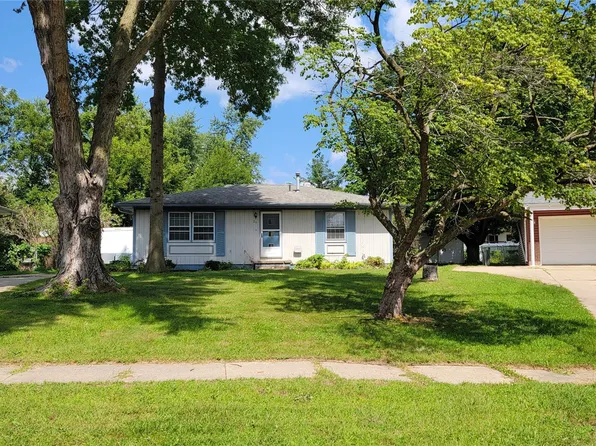 20 E Hickory St, North Liberty, IA 52317