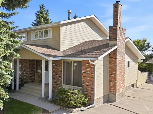 91 NE Hill Cres, Red Deer, AB T4N 6G3