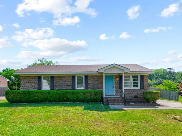 611 Benson Dr, Tarboro, NC 27886