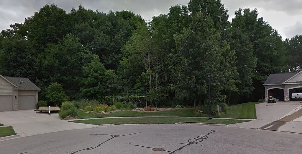 116 Kara Ct NE photo 1