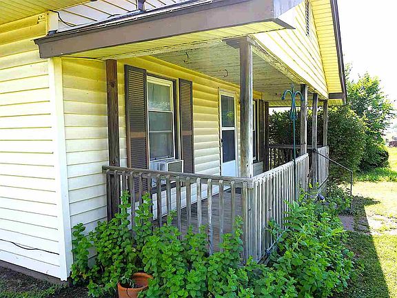 5th image of 218 E Brookfield Ave
