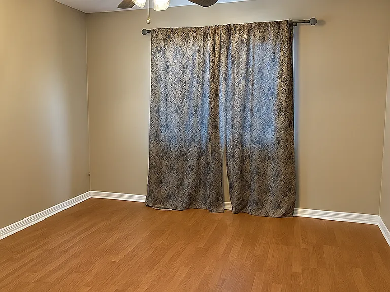 4409 W Varn Ave — Photo 10