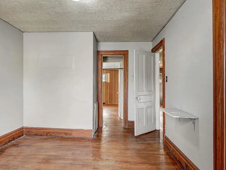 29 Progressive Ave — Photo 3