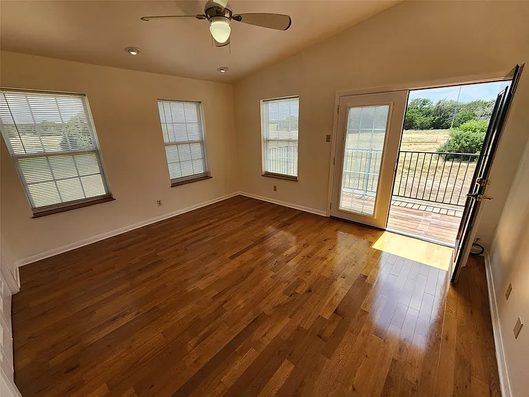 500 Spring Creek Rd — Photo 33