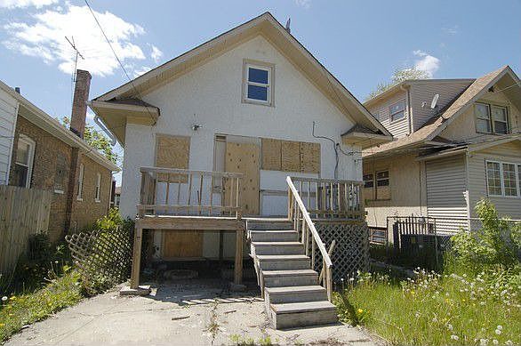 2nd image of 1305 N Monitor Ave
