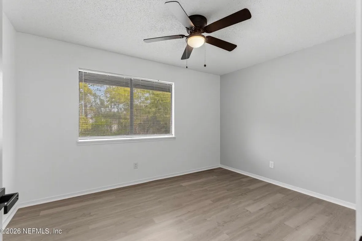 2 bed, 1139 sqft, $1,600 — Photo 2