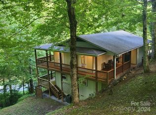 73 Hiking Trail Dr, Burnsville, NC 28714