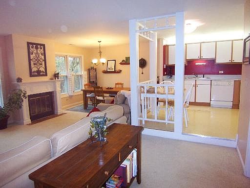 3rd image of 847 Victoria Dr