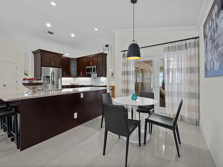 13741 Sheffield St — Photo 12