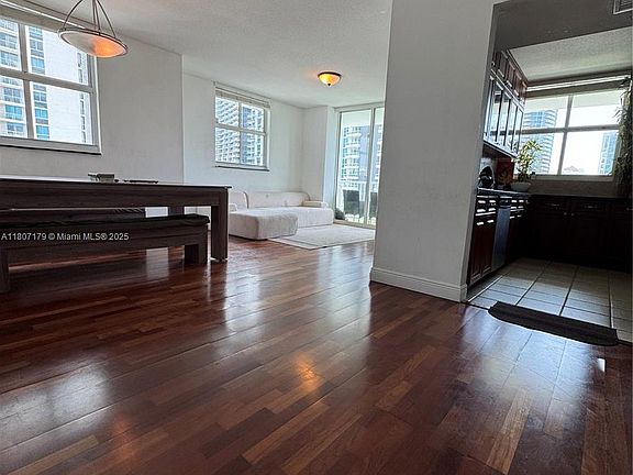 4th image of 1250 S Miami Ave #14