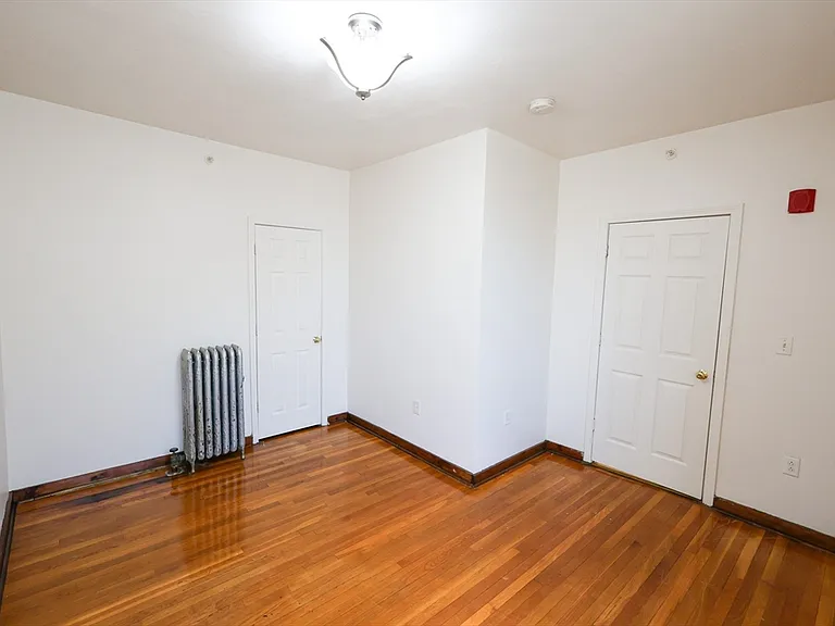 100 Seaver St #12A — Photo 7