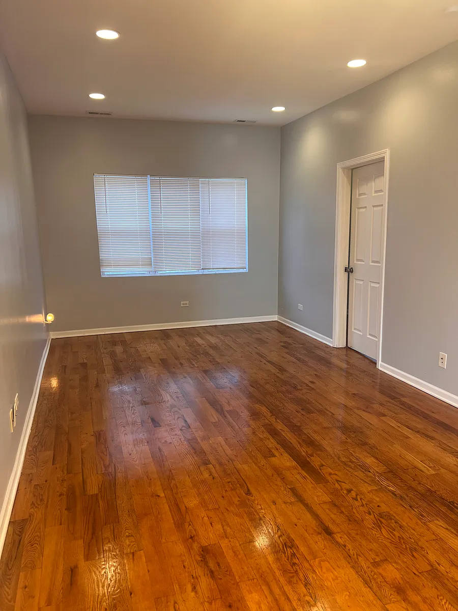 Building Photo - 4547 S Union Ave #2