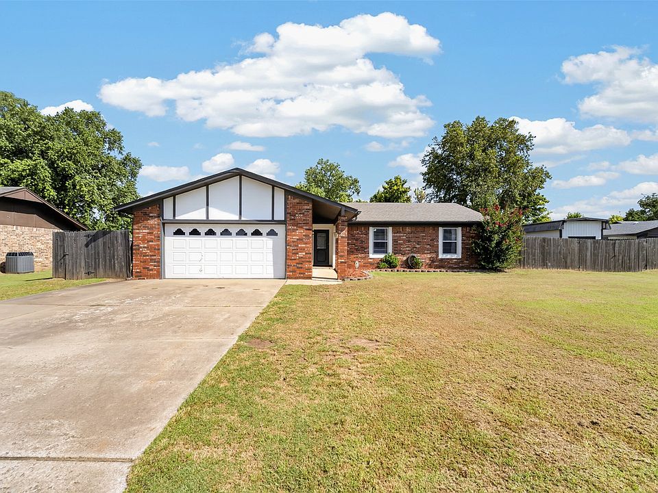 1st image of 14509 Gomez Dr