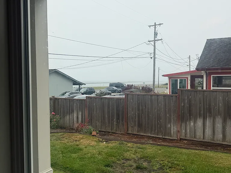 213 Valencia Ave — Photo 34