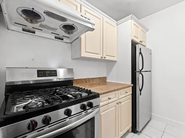 150-20 71st Avenue image 11 of 22