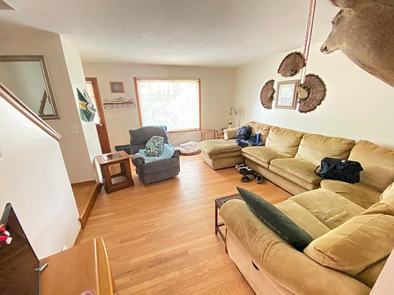 2nd image of 607 Gascoigne Dr #609