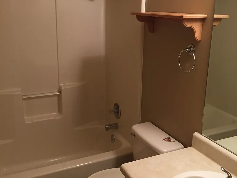 3295 W Rockwood St — Photo 5