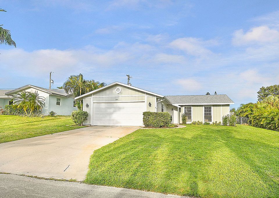 1st image of 2255 NE 19th Ct