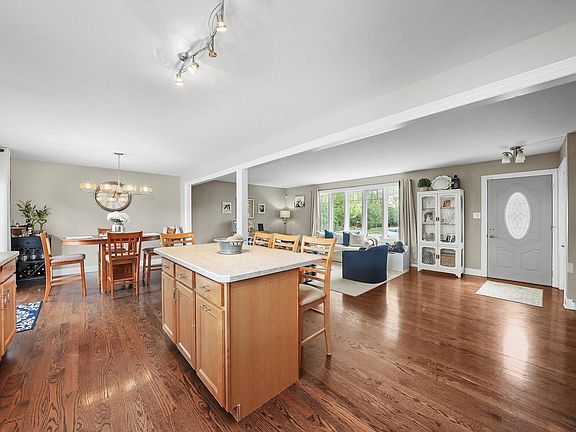 3rd image of 9020 Sunrise Ln