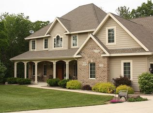 N6232 Oak Ridge Ct, Elkhorn, WI 53121