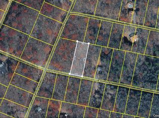 Redwood Dr, Jim Thorpe, PA 18229