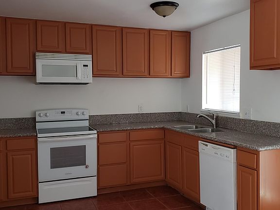 5th image of 52920 Avenida Herrera