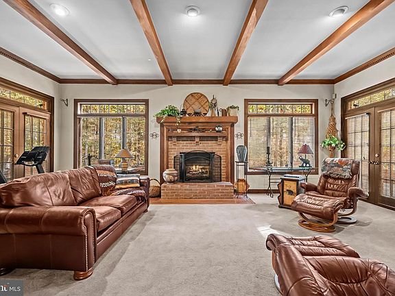 2nd image of 32 Carriage Hill Ln