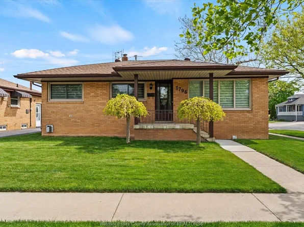 1796 Albert Rd, Windsor, ON N8Y 3R7