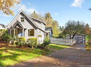 8950 SW 9th Dr, Portland, OR 97219