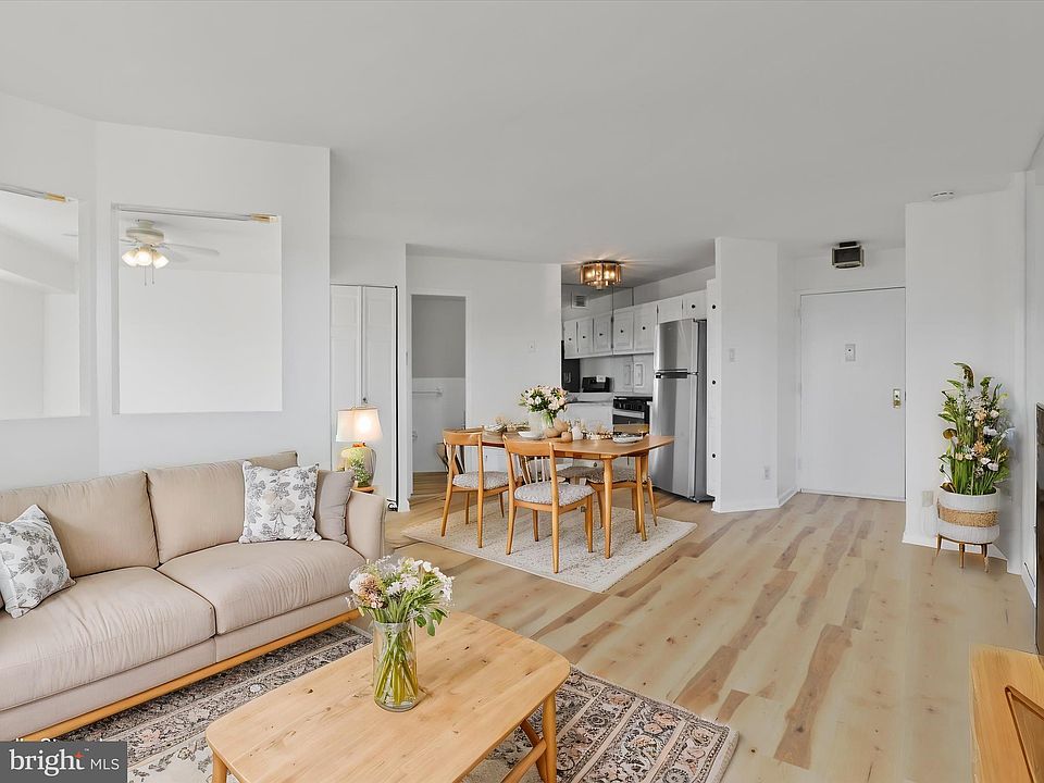 1st image of 5340 Holmes Run Pkwy Unit 1016