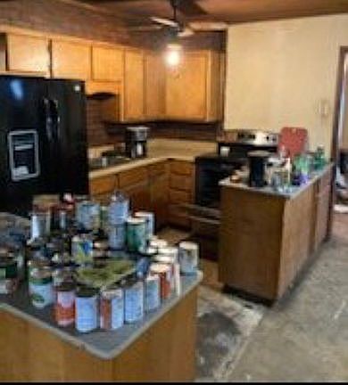 5th image of 139 Keller St