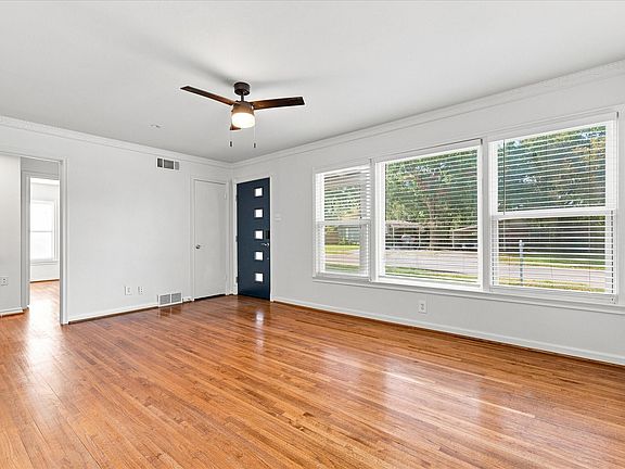 3rd image of 2125 Housley Dr