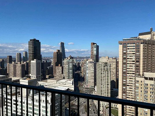 Rented by Evans Real Estate | media 22