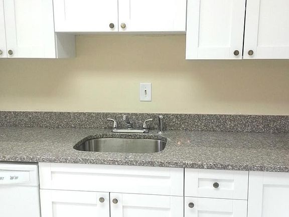 2nd image of 702 Quince Orchard Blvd