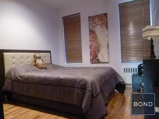 Rented by Bond New York | media 32