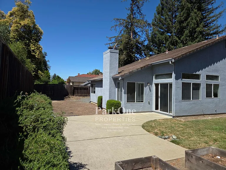 2848 Saint Joseph Dr — Photo 20