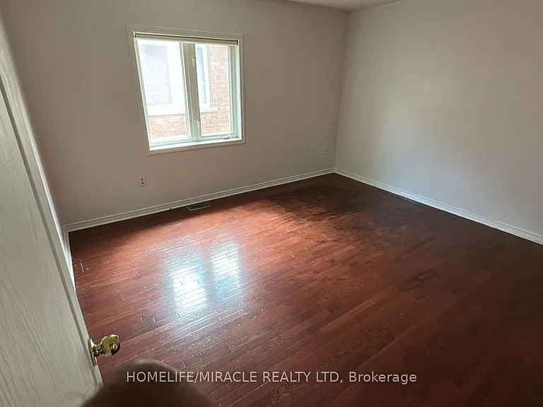 802 Genovese Pl — Photo 6