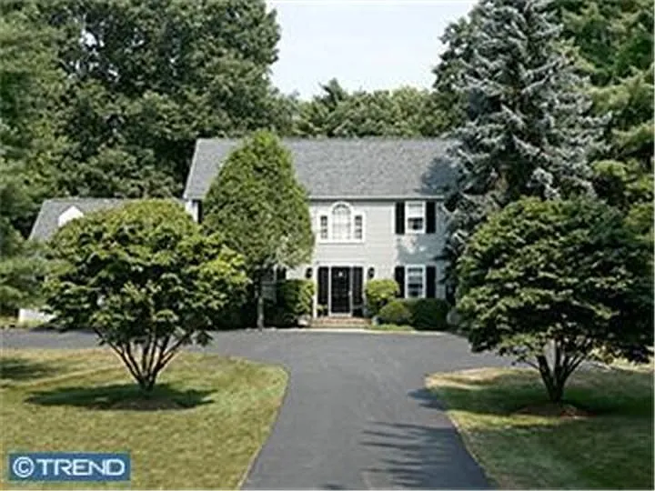 55 Winfield Rd photo 1