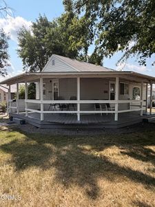 1320 6th St SE, Jamestown, ND, 58401