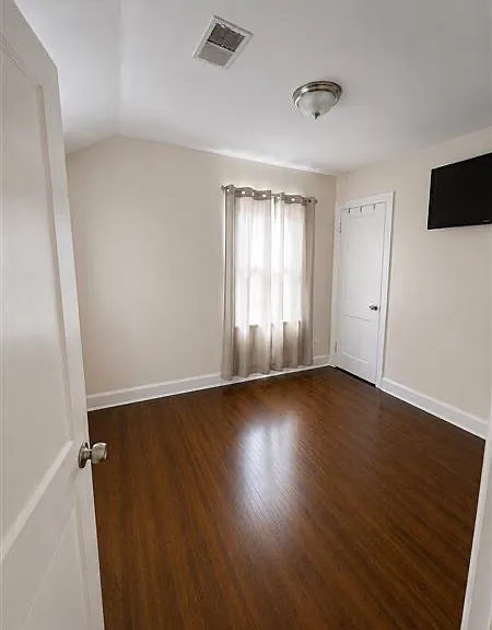 629 Watson Ave — Photo 12